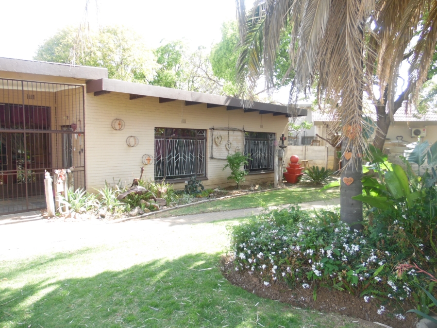 3 Bedroom Property for Sale in Jim Fouchepark Free State